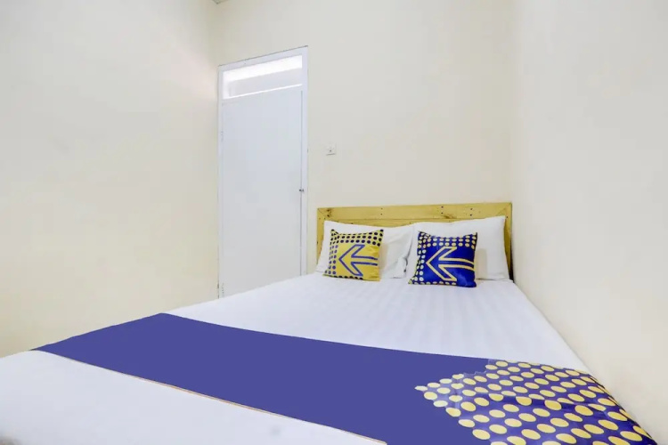SPOT ON 90156 Hotel Ramayana