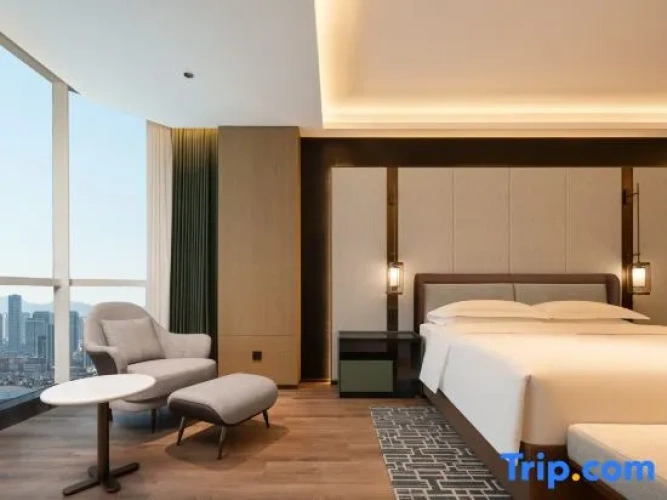 Deluxe Double Suite