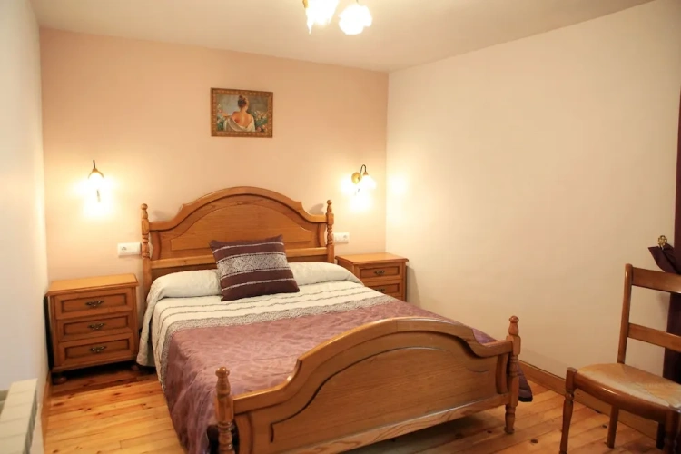 3 Bedrooms Cottage