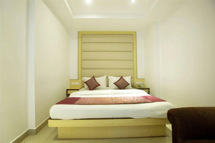 Optimum Baba Residency