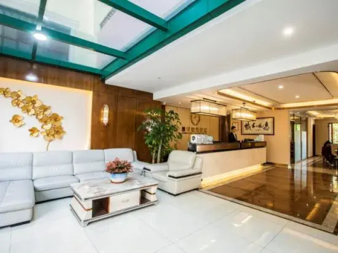 Longshore Resort Hotel(河源巴伐利亚朗轩度假酒店)