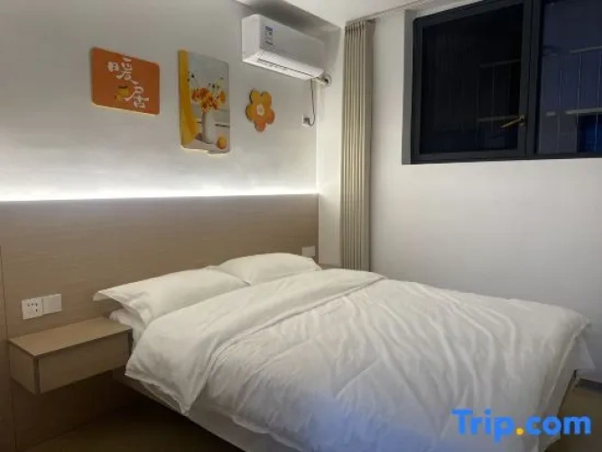 1 Bedroom Business Suite