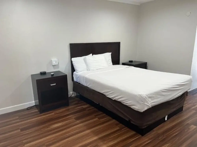 Economy room