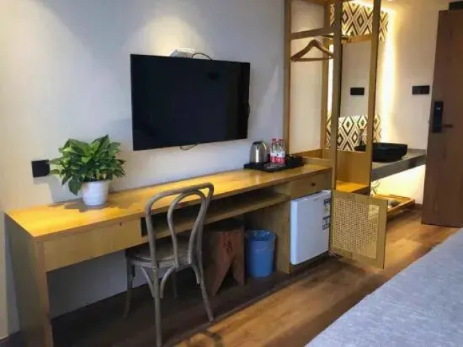 Yuepan Island Hotel