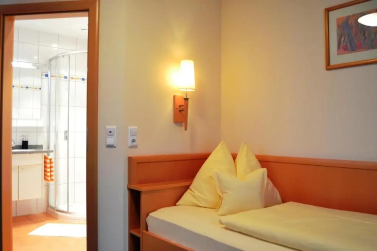 Standard Single room with balcony