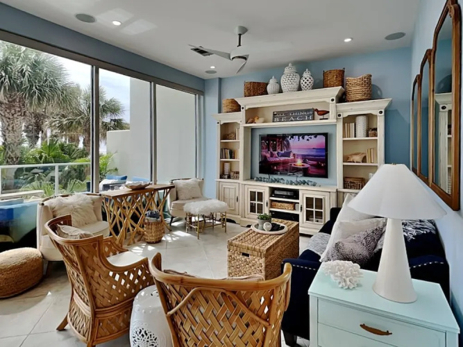 Coastal Chic by Ryson Vacation Rentals