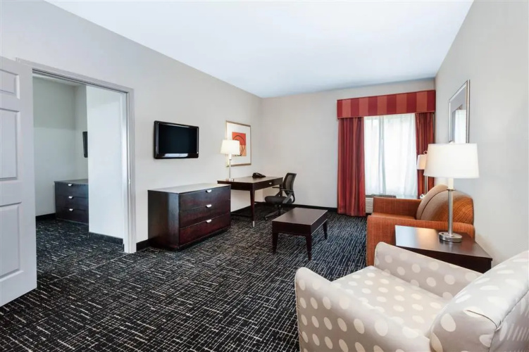 La Quinta Inn & Suites Lumberton