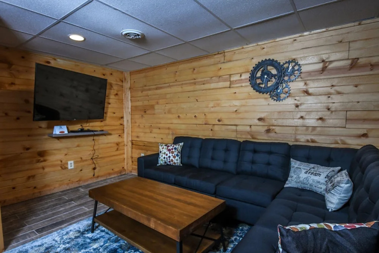 LakeStar Chalet 5 Bedroom House