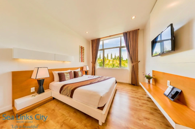 1 Bedroom Apartment with garden view