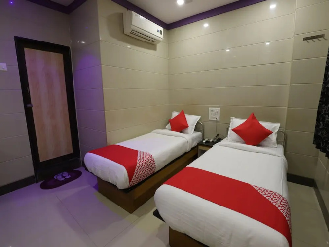 OYO 10697 Hotel Suraj Inn