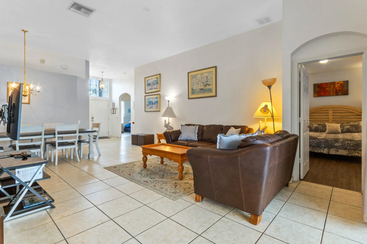 3Br 2Ba Private Pool Villa Just Steps Away From