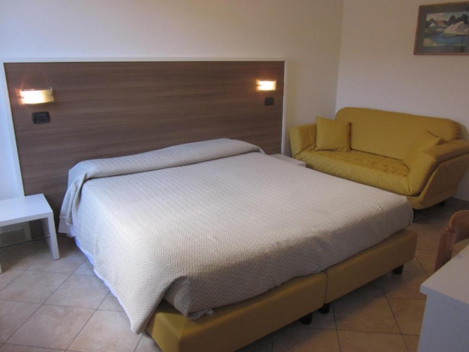 Standard Double room with lake view