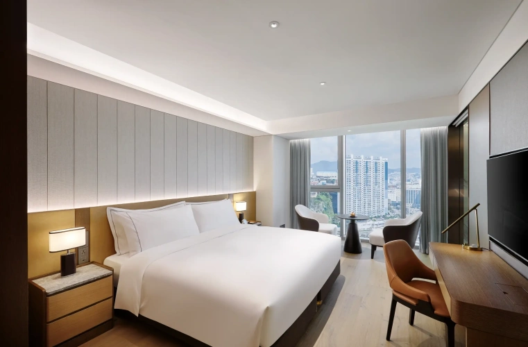 Corner Double Suite
