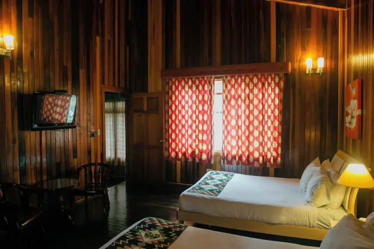 Standard Triple room