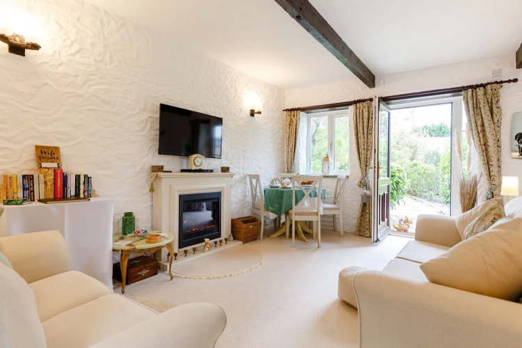 Poldark Cottage