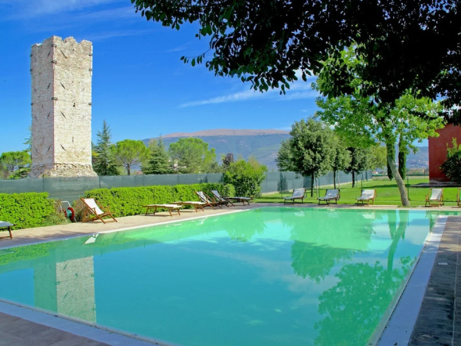 Holiday Home in Spello With Pool & Terrace