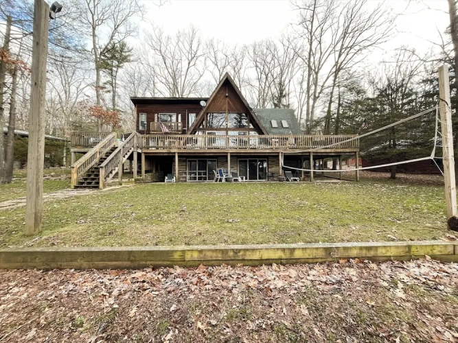 5 Bedrooms Cottage