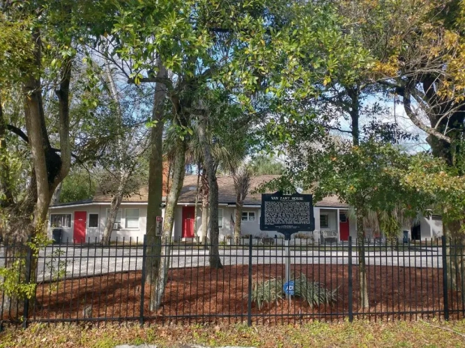 Double Cottage
