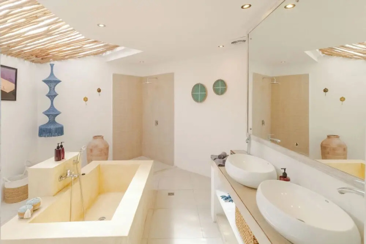 Villa Cocodrilos 1 by Pertama Management