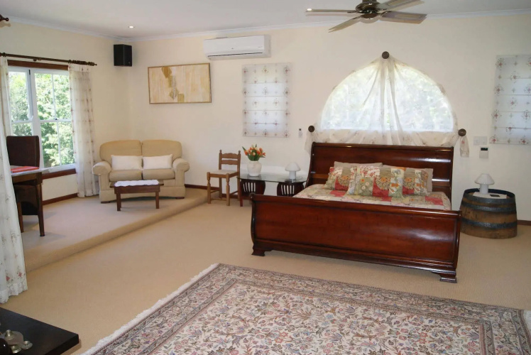Kingfishers Manor @ Noosa