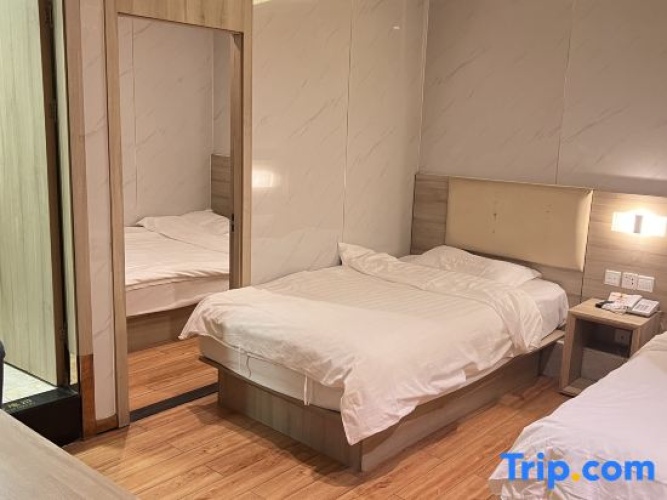 Economy Double Suite