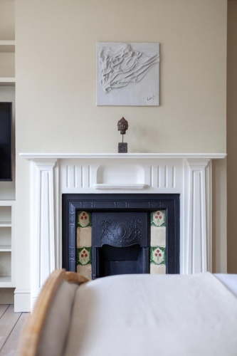 5 Bedrooms Apartment