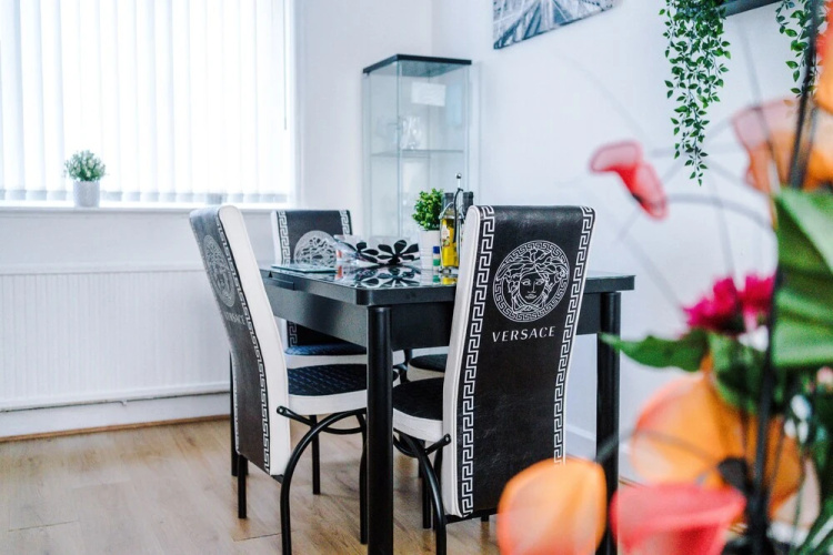 Spacious & Luxurious 3-bed House in Manchester