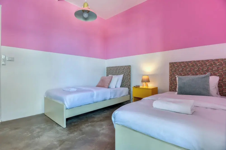 The Pop House 2-BR Apt in Mar Mkhayel