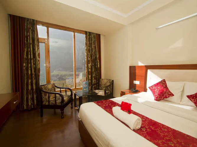 OYO 2943 Hotel Eco Groves