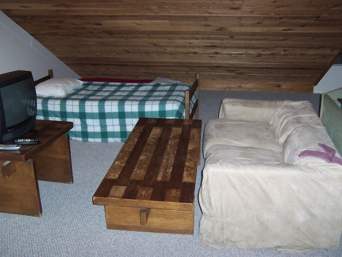 3 Bedrooms Apartment