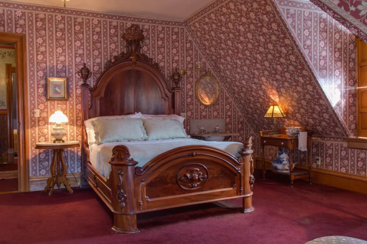 Allyn Mansion