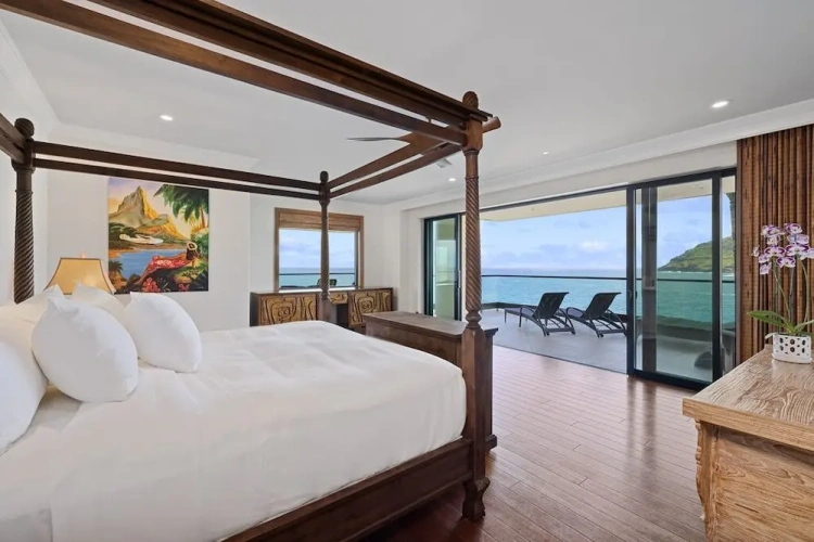 3 Bedrooms Standard room with view
