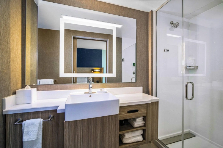 Quadruple Suite