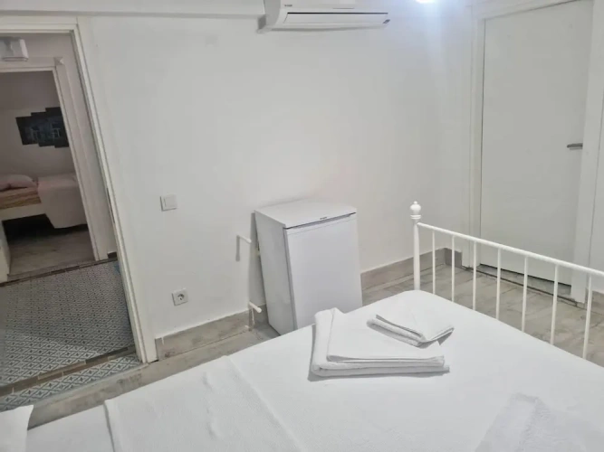 Economy Double Basement room