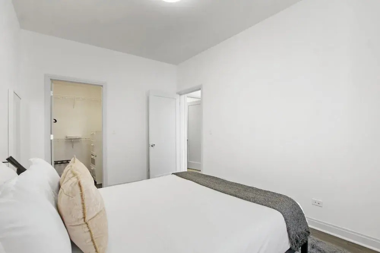 2BR Haven - Del Prado 1013