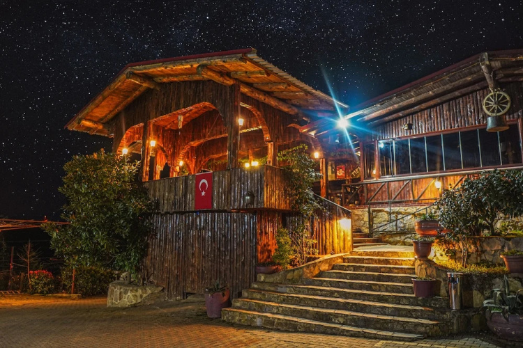 Menzara Konaklama