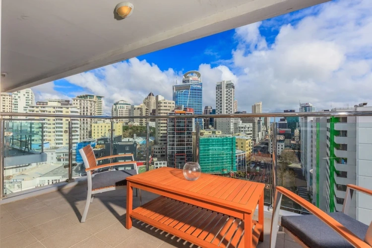 2 Bedrooms Apartment with garden view