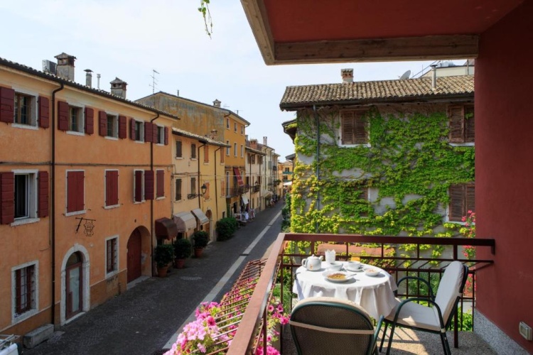 Standard Double room with balcony and with street view