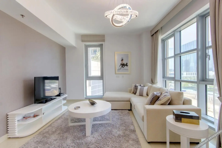 Exquisite1 BR Apartment, Standpoint Tower Downtown