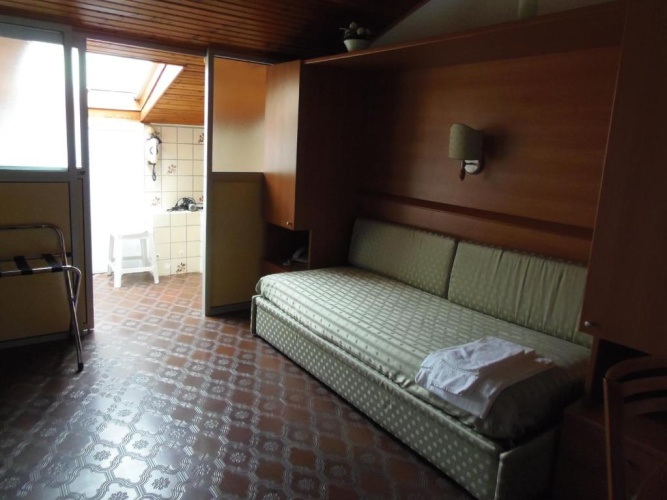 Standard Single room