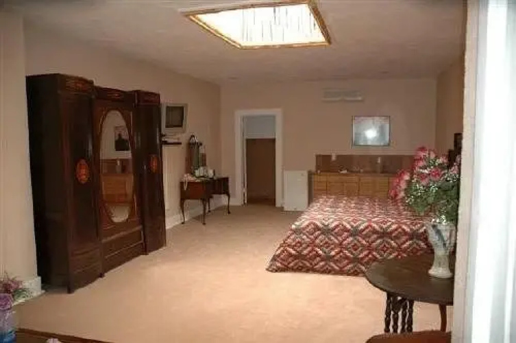Shaffer Hotel