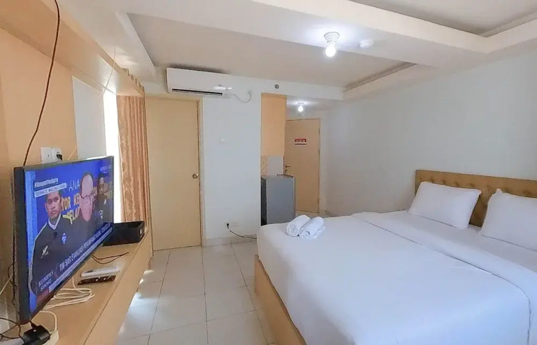 Nice And Comfy Studio At Amethyst Apartment