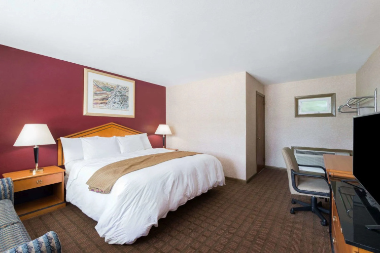 Colonial Inn Seekonk