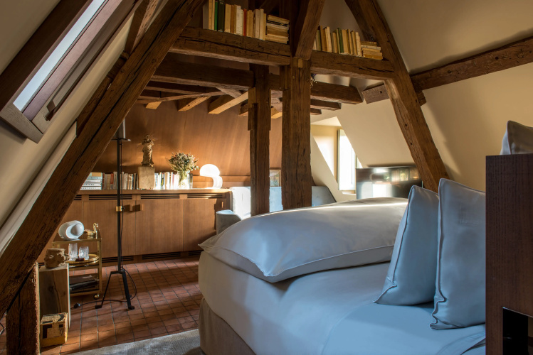 Cour des Vosges - Evok Collection