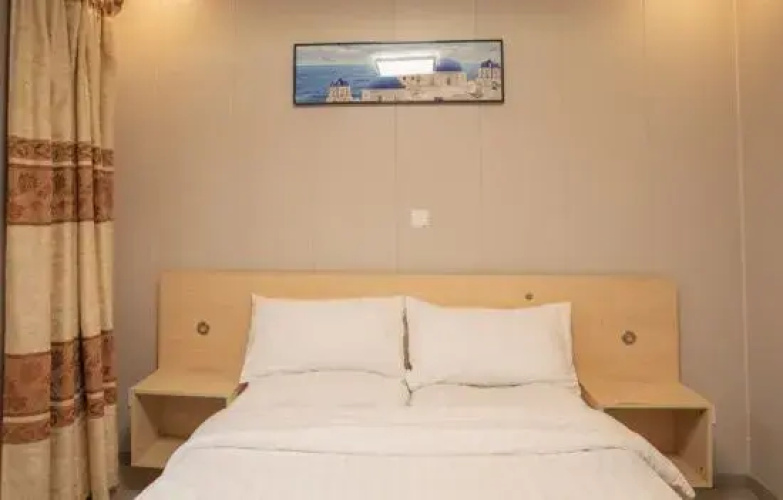 Zhilan Light Luxury Hotel