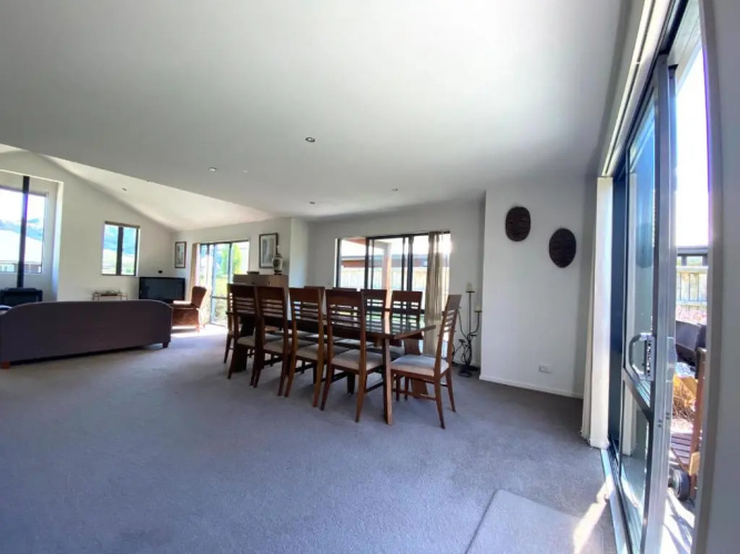 4 Tarndale Place