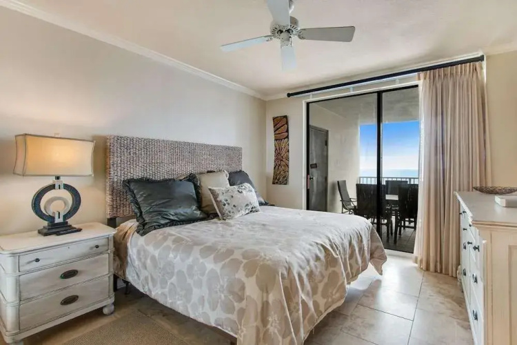 Pelican Pointe 1406 by RedAwning