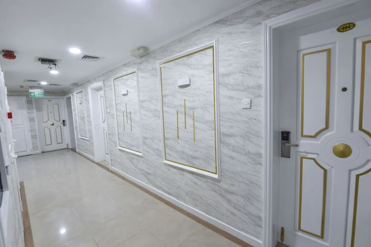 Dream White Hotel