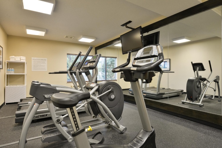 Holiday Inn Express Boston-Milford photo 25