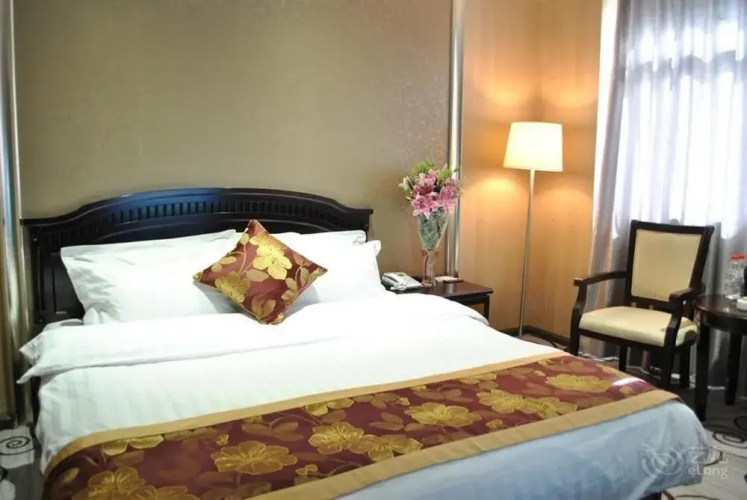 Dali N-Hotel